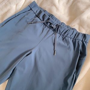 Lululemon On the Fly Jogger